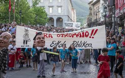 Leticia Sabaterrek, Puro Relajok eta Zopilotes Txirriaosek girotuko dituzte otxomaioak, besteak beste
