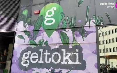 Iturrama institutuko ikasleen margolanak ikusgai daude Geltokin