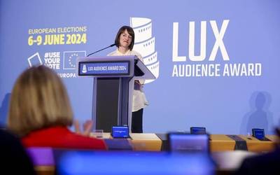 Hizkuntza gutxituen aldeko aldarria Europako Parlamentura eraman du Esti Urresolak