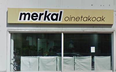 Mobilizazioak abiatuko dituzte gaur Merkal dendako langileek