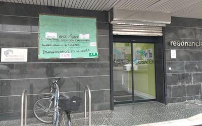 Osatek "abandonatu" dutela salatu dute langileek