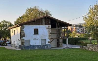 San Faustoko auzogunea Kapitanena eraikineko beheko solairuan egingo dute