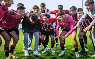 Oier Gastesi altsasuarraren Bilbao Athletic mailaz igo da