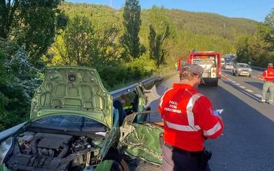 Kamioi gidari bat hil da Arren izandako istripuan