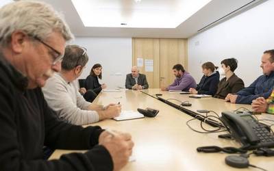 Zelena enpresak Azkua eta Irakurri proiektuen hasierako txostena aurkeztu du Ingurumen Departamentuan