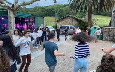 Irudietan: Aristerrazuko erromeria