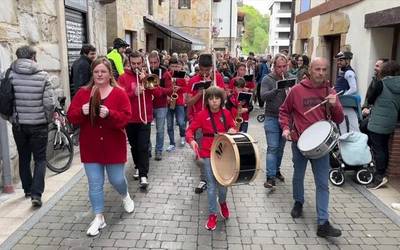 Kaleak musikaz pozteko, txaranga berria dute Antzuolan
