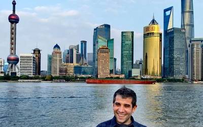 Aritz Atxaga: "Arlo batzuetan aurretik doaz txinatarrak"