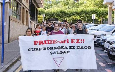UKatu: "Bollera izatea ez da emakumeekin txortan egitea, emakumetasunari disidentzia egitea baizik"