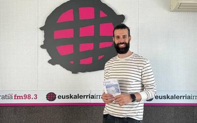 Hasier Moreno: "Zeruan ikus ditzazkegu barnean ditugun sentimenduak eta horretarako behar den pausa irudikatu dut"