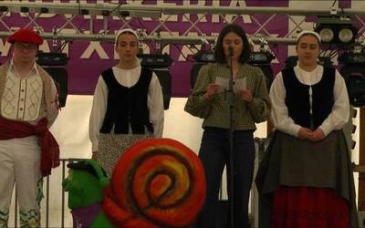 Aiarako Jaien hasiera, zuzenean