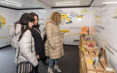 Buzoi adimendunak paratuko dituzte sei herritan