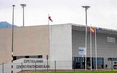 Presoen Euskara Irakasleen Taldeak agur esan du