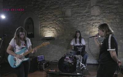 EITB Kultura saioan izan da Eire musika taldea