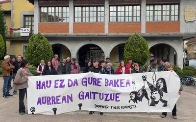 [BIDEOA]: Donibane Lohizuneko hilketa matxista salatu dute Zaldibarren