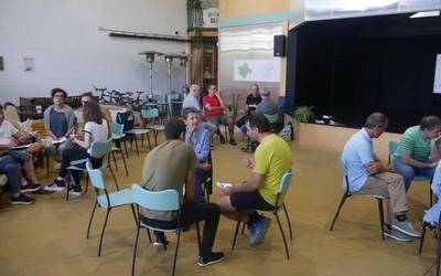 Energia berriztagarrien Aiaraldeko komunitateei buruz hausnartzeari ekin diote