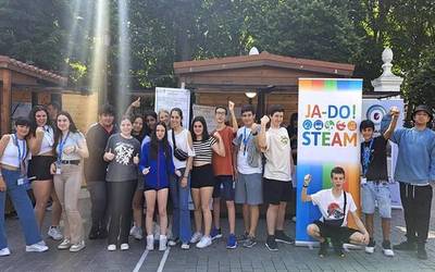 Jado ikastetxeko ikasleen jostailu sentsorialek irabazi dute 2023ko STEAM Euskadi Saria