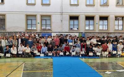 [ARGAZKI GALERIA] VCG Decoletaje enpresak jaso du aurtengo MKD-Maristak aitorpena, ikasleak formatzen egindako lanagaitik