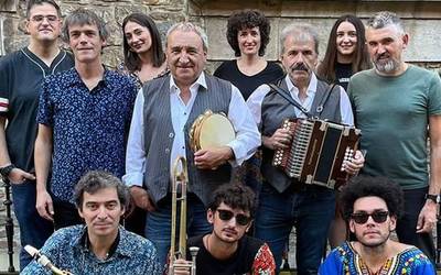 Gaur hasiko da Musikaire, Tapia eta Leturia Banden emanaldiagaz