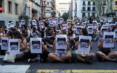 Euskal Herriko Unibertsitateko ikasleen artean feminismoaren aurkako ideiak antzemateko ikerketa egin du InteRed-ek