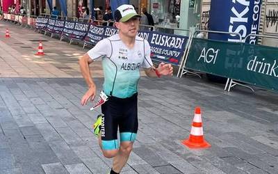 Jon Albizurik distantzia luzeko munduko txapelketarako txartela lortu du Gasteizen