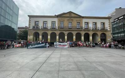 "Espainolismoaren" normalizazioa kritikatu eta Euskal Herriko selekzioa aldarrikatu dute Algortan