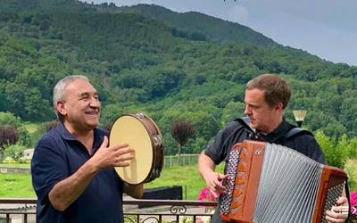 Iñaki Dieguez eta Xabier Leturiaren kontzertua izanen dute uztailaren 19an Donamarian