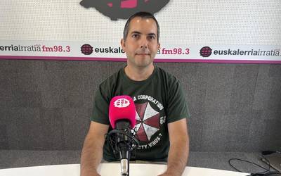 Jose Luis Asensio: “Nerabeak goizegi hasten dira telefono mugikorra erabiltzen”