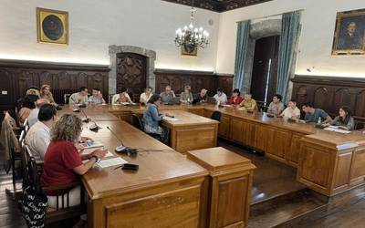 Osakidetzan baliabide gehiago jartzea eskatuko dio Arrasateko Udalak Osasun Sailari