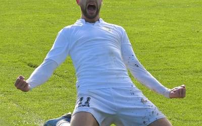 Ander Fernandez Pacheco: "Gogoz itzuli naiz Gernikako taldera"