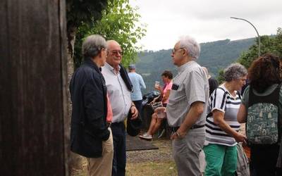 Basalgoko jaiak ospatzen dabiltza auzotarrak