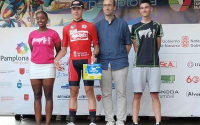 Iker Gomezek ezin izan zuen Hector Alvarez gainditu