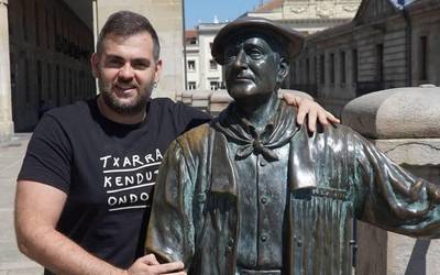 "Modu desberdinetan egin daiteke iraultza, baita hitzekin ere"