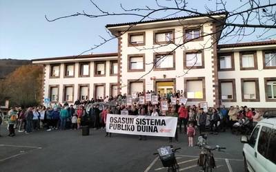 Baztango Osasun Plataformak elkarretaratzeak eginen ditu hilabetero zerbitzu medikuak betetzeko