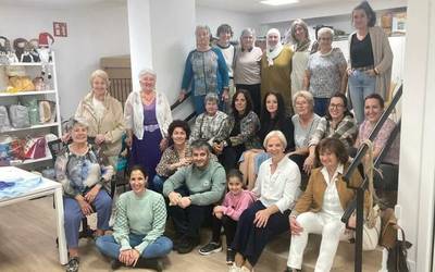 Egoitza berriarekin "pozarren" daude Lera eta Ostargi elkarteetako kideak