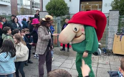 Lehenengo Argitxo Sariak jai giroan banatu dituzte