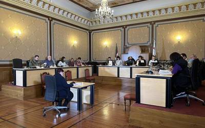 Euskararen Eguna dela eta UEMAren adierazpen proposamena onartu du Bergarako udalbatzak