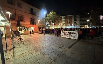 Indarkeria matxistaren aurrean tinko agertu dira bailarako herrietan