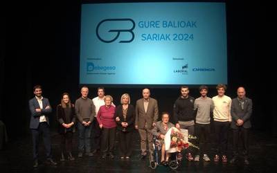 Kontxa Laspiurrek, WELLK enpresak eta Nagusilanek jaso dituzte Gure Balioak Sariak