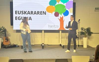 ULMAren euskara planaren 20. urteurrena ospatu dute, Euskararen Egunaren baitan