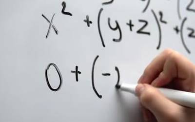 Errefortzu eskolen proiekturako boluntario bila ari da Kontseilu Sozialista