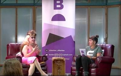 Albina Stardusten 'Drag mugimendua Euskal Herrian' hitzaldia, hemen ikusgai