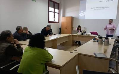 "Tutoretza eta aholkularitza egiten dugu prozesuak irauten duen bitartean"