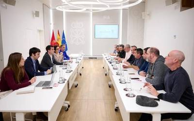 BSHko langile batzordea eta Nafarroako Gobernua elkarlanean arituko dira Eskirozko lantegiaren itxiera saihesteko