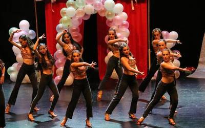 Born to dance eskolako ikasleen dantza ikuskizuna izango da etzi, Baztartxon