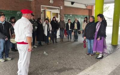 [BIDEOA]: Arrate Pagonabarraga eta Nerea Lizundia irakasleek lankideen omenaldia jaso dute