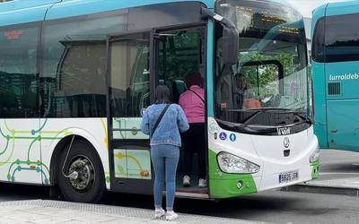 Ekainaren amaiera arte eutsiko diote Mugi txartelaren %50eko deskontuari