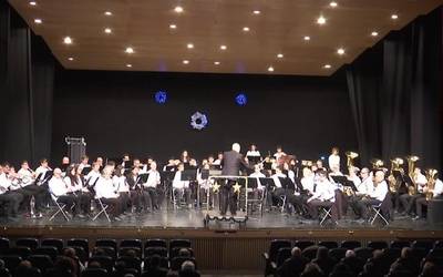 Arrasate Musikaleko Bandaren Urtezahar eguneko kontzertuak jende asko elkartu du