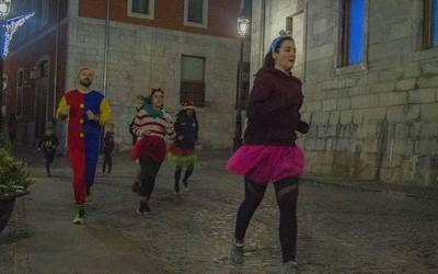 Hirigunean lasterka agurtu dute urtea Urduñan