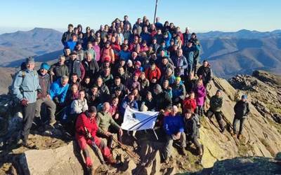 Mendaurrera igoz akitu du urtea Doneztebeko Erreka elkarteak